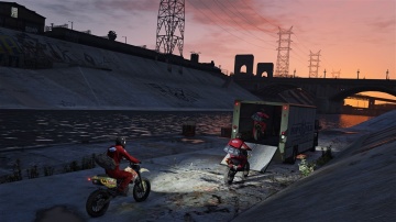 /products/Grand Theft Auto V GTA/screen13_large.jpg